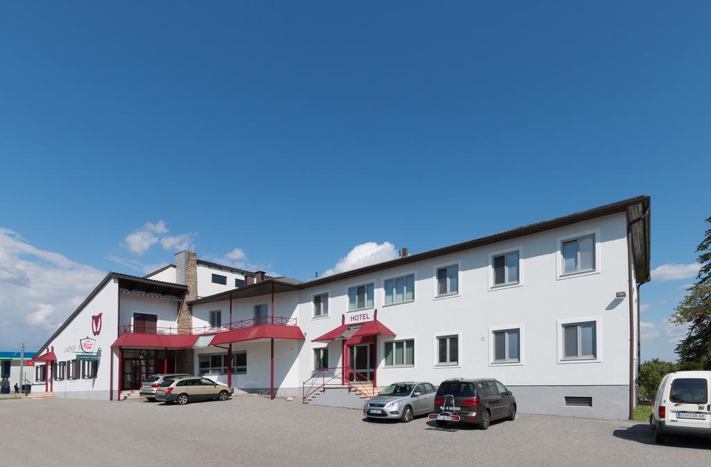 Gasthof-Pension Wein Breitenbrunn  Zewnętrze zdjęcie